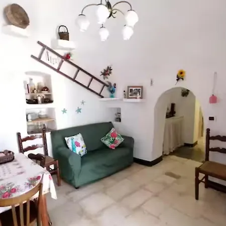 Trullo Negli Ulivi