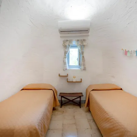 Trullo Negli Ulivi Hébergement de vacances